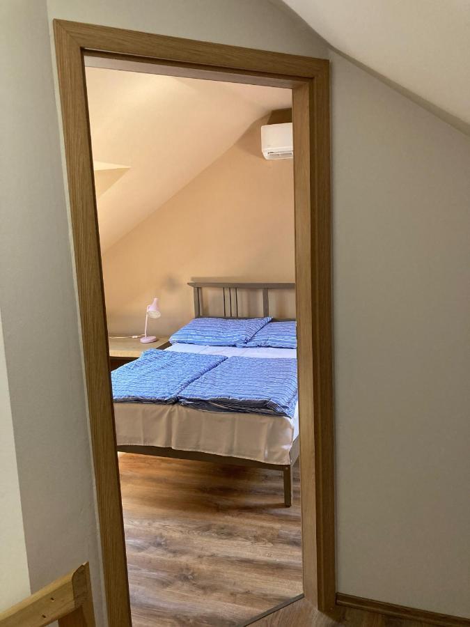 35 Vendeghaz Pecs Appartement Buitenkant foto